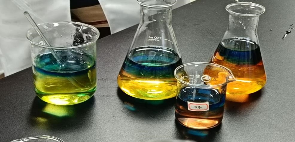 化学界的交通灯——“蓝瓶子”与“红绿灯”