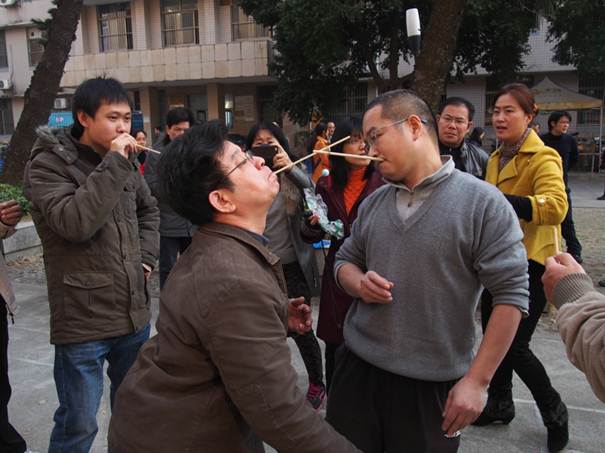 说明: 说明: http://210.36.16.37/college/hxhgxy/new/ver2/uploads/ghyd/youyuan/PC311581.jpg