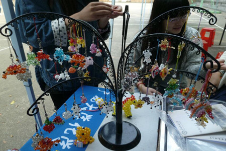 说明: http://210.36.17.75:8080/_mediafile/hxhg/2015/04/22/2inyvx1fgp.jpg