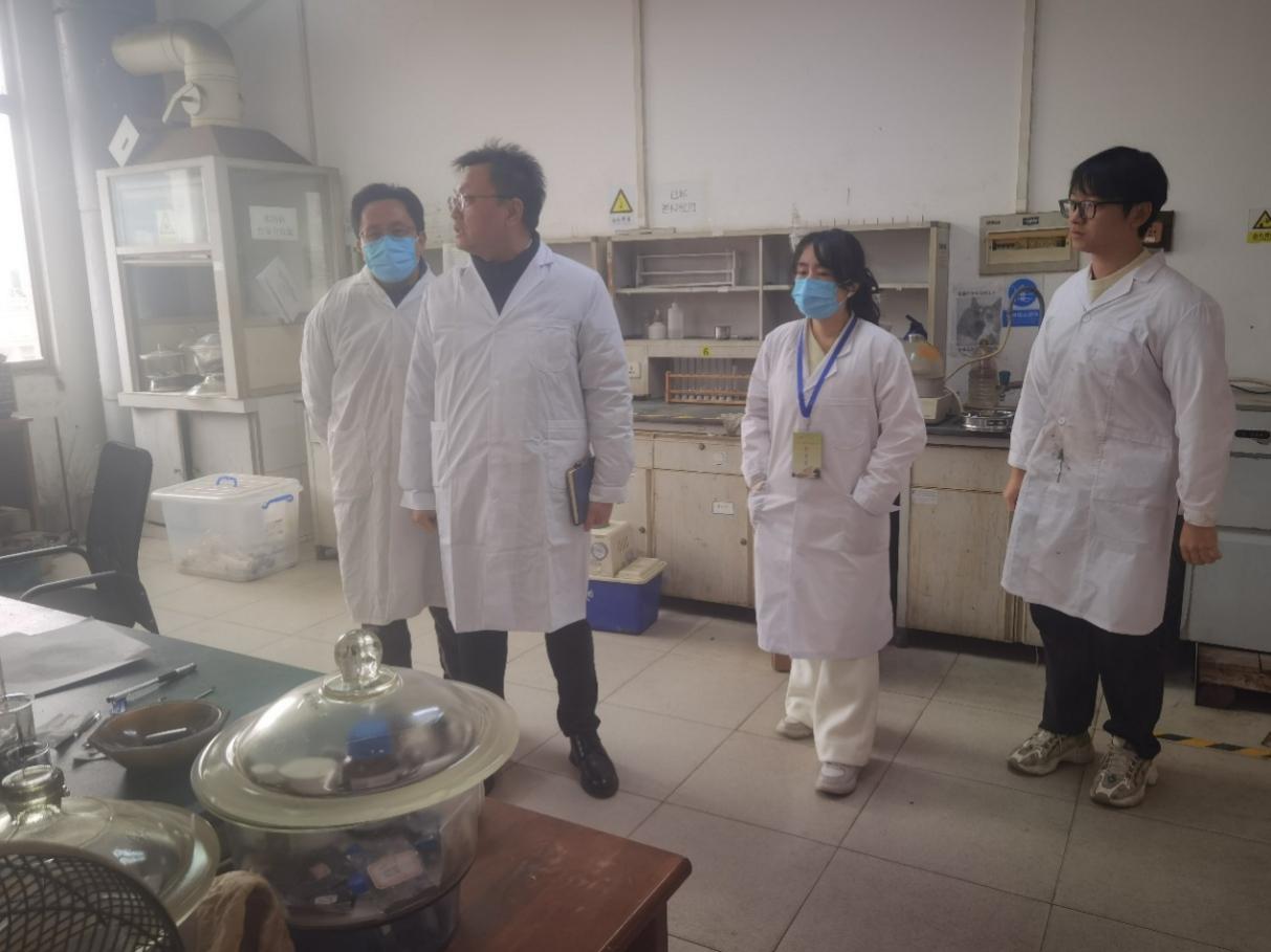 我院开展2026年寒假前实验室安全检查
