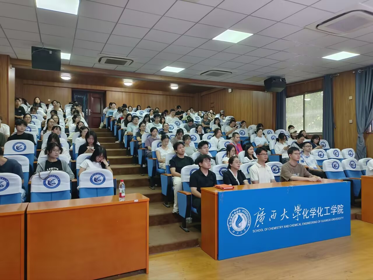 榜样领航，筑梦青春——我院优秀校友经验分享会顺利举办