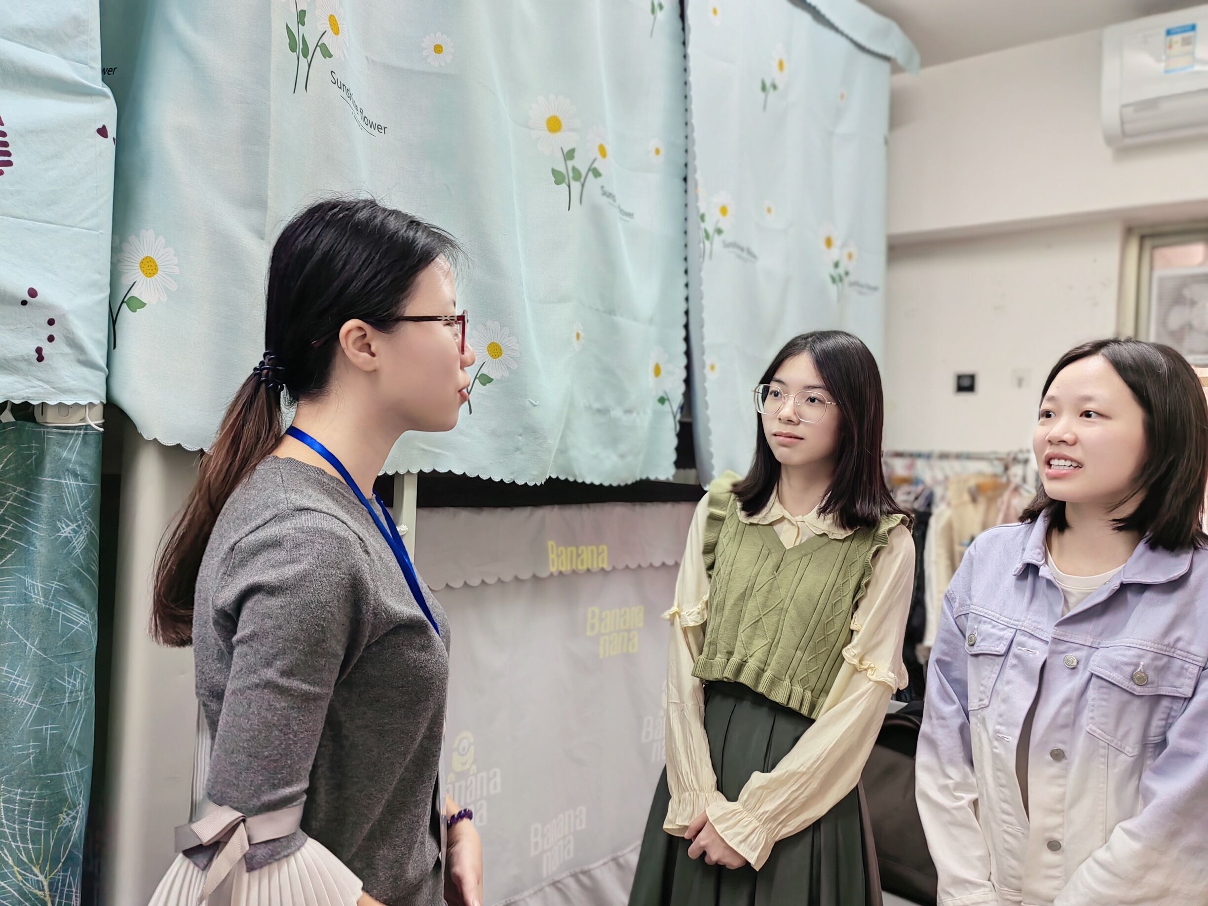 走访宿舍递温情，关怀备至暖人心——辅导员深入宿舍了解学生学习生活情况