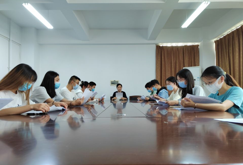 我院团委组织学生团干学习习总书记在中国人民大学考察时的重要讲话精神