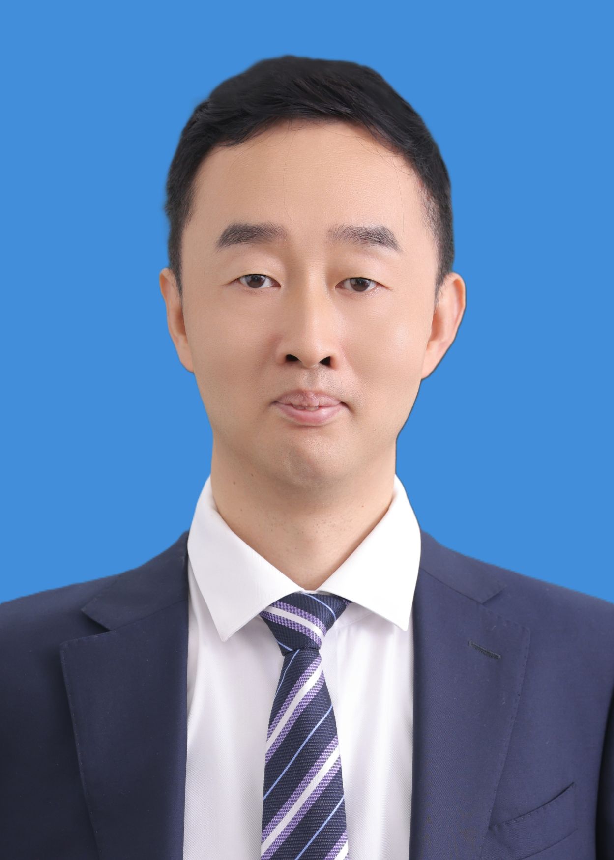 李伟