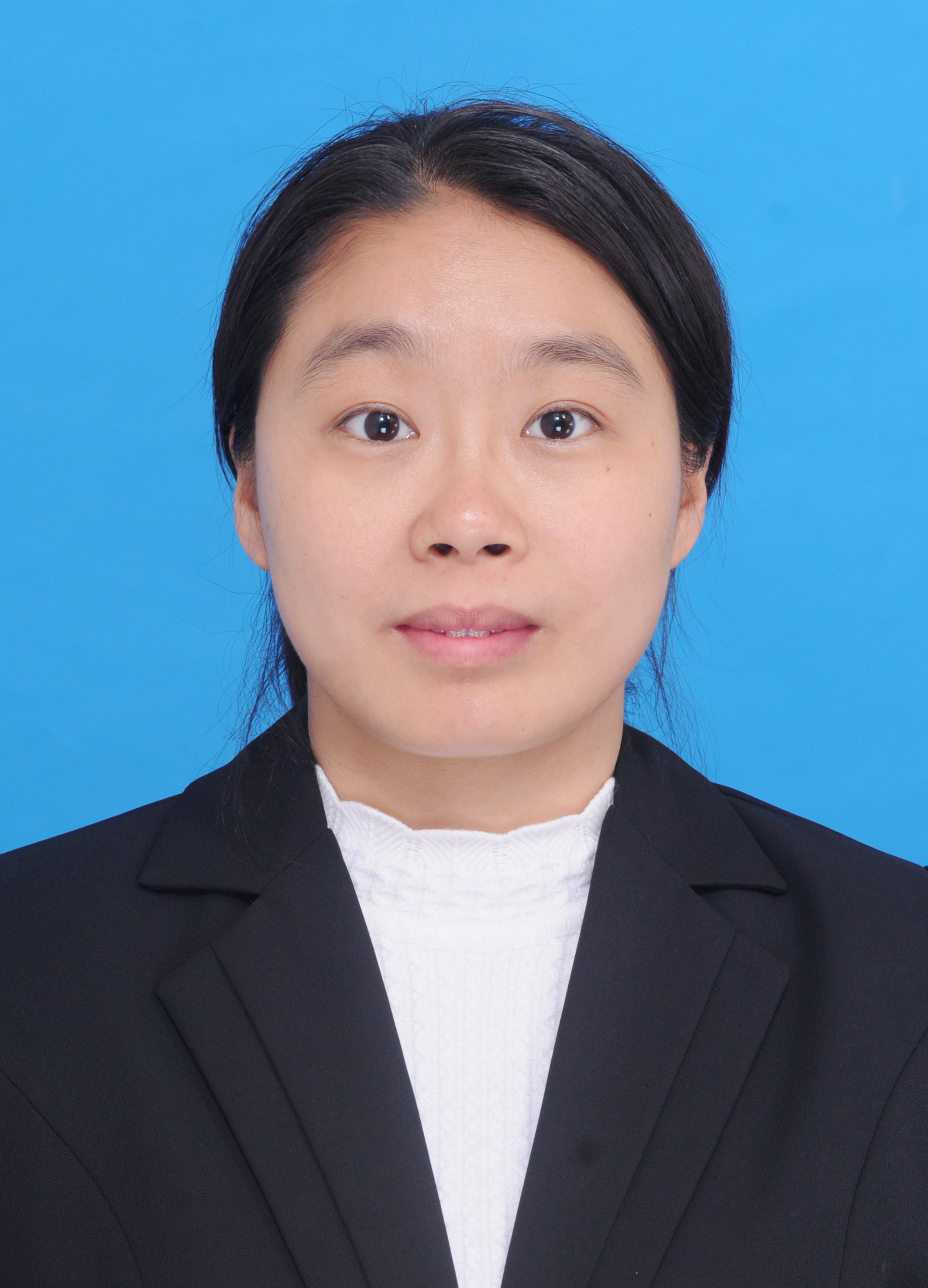 院党委副书记 徐丽